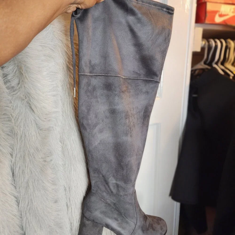 Knee boot - Picture 2 of 3
